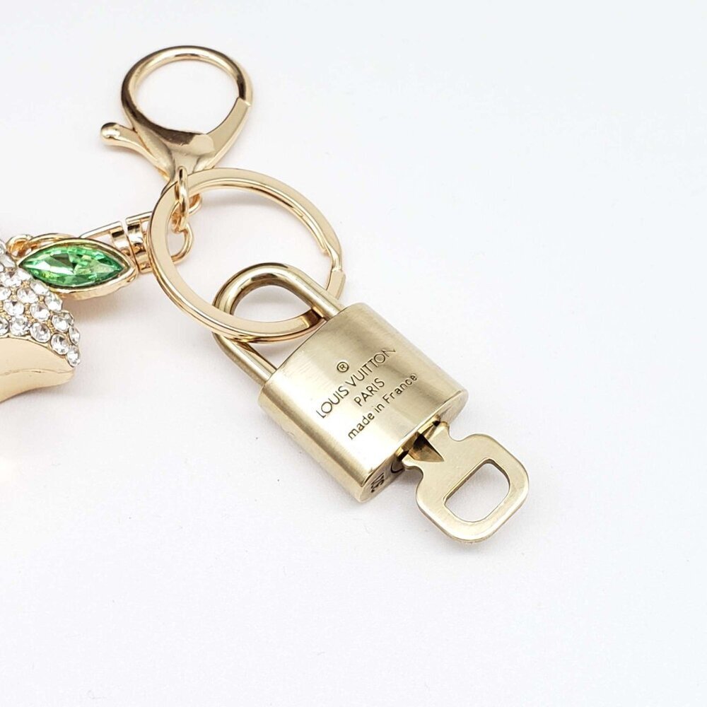 Louis Vuitton Authentic Gold Lock 🔒 Unbranded Apple Keychain Charm for Bags - Picture 5 of 7